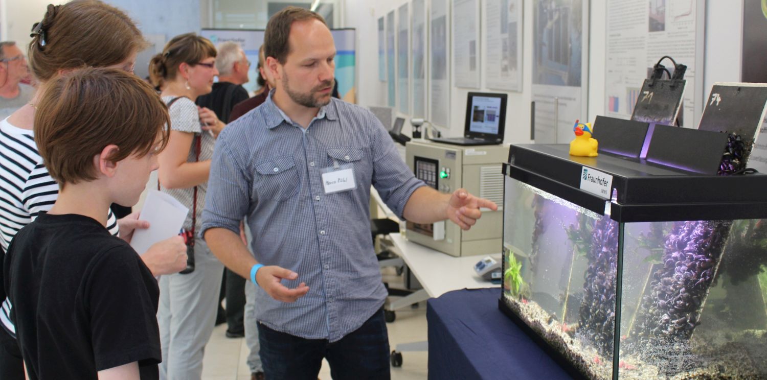 Aquarium Antifouling Marco Rühl Ausstellung