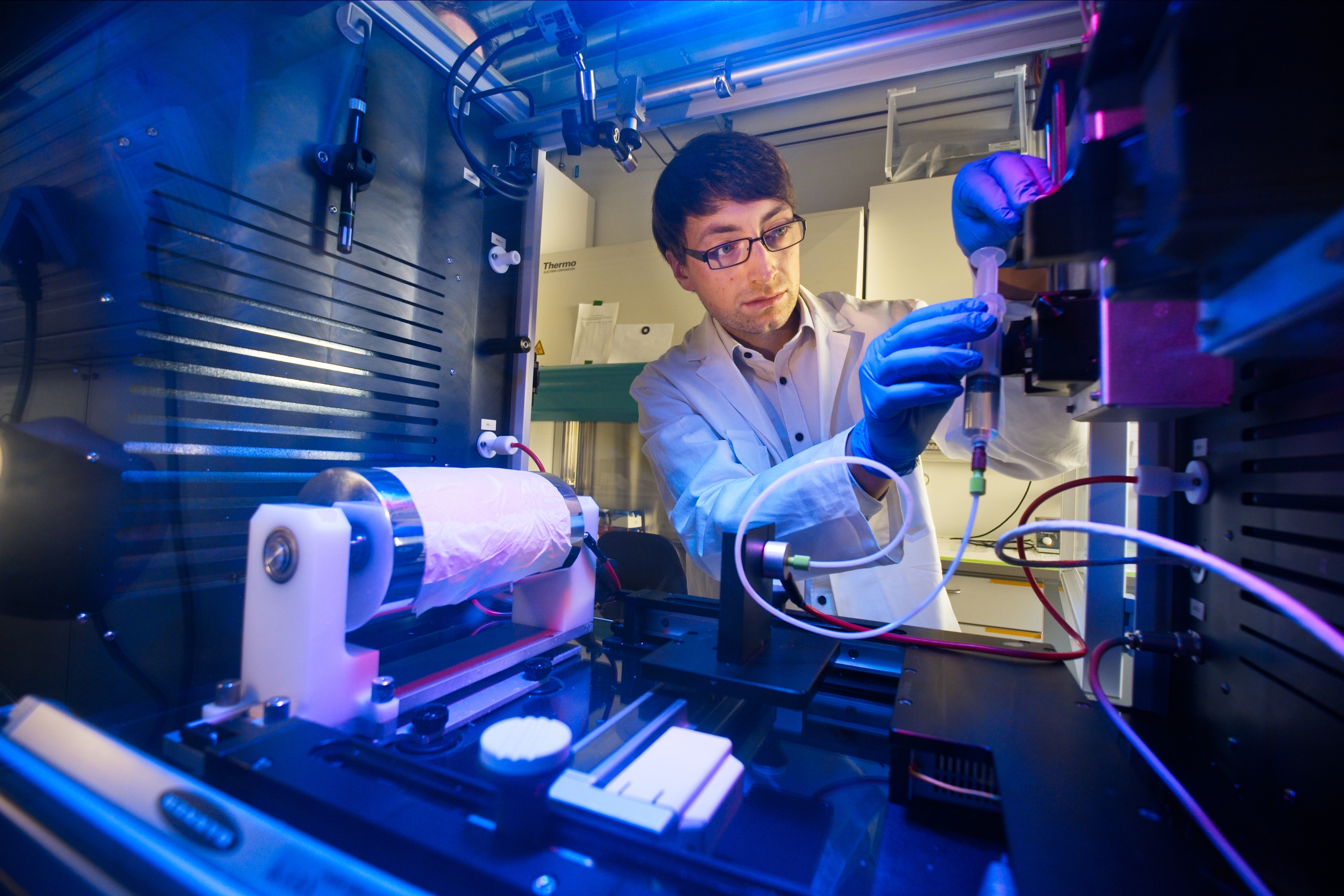 Elektrospinnanlage mit Tobias Hedtke