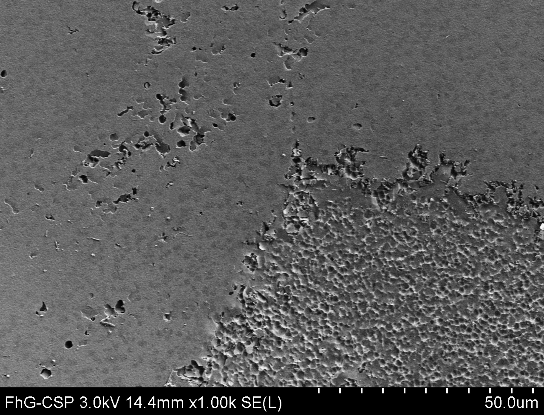 PV-Reinigungsmittel REM-Aufnahme zu Loch- und Flächenkorrosion