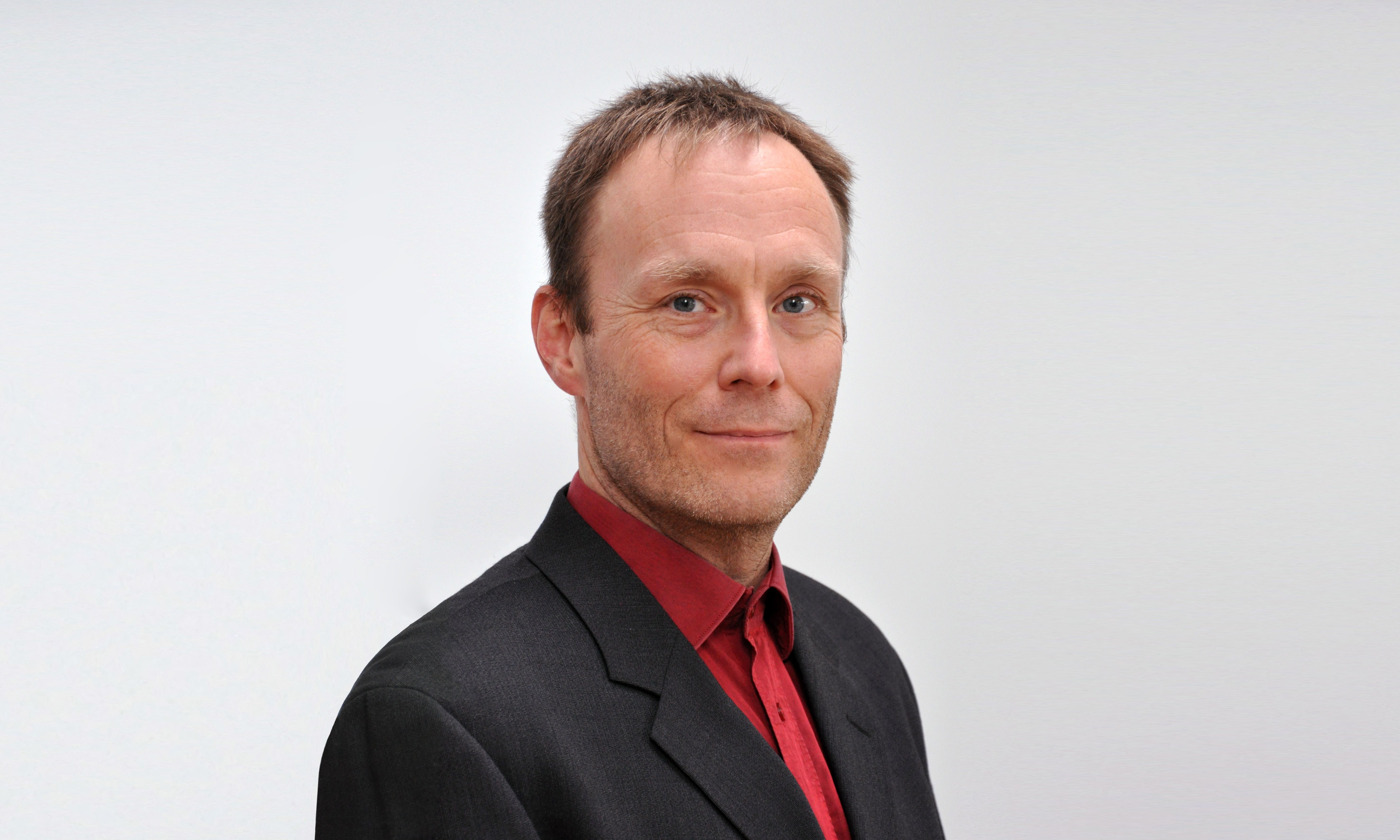 Portrait Prof. Ralph Gottschalg, neuer Leiter des Fraunhofer-Centers für Silizium-Photovoltaik CSP in Halle (Saale).